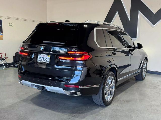 Vehicle image 4 of 26
