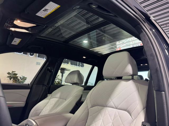 Vehicle image 17 of 26