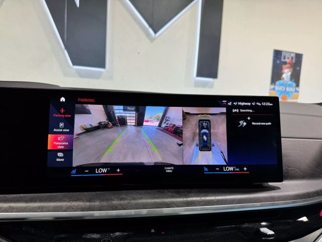 Vehicle image 24 of 26