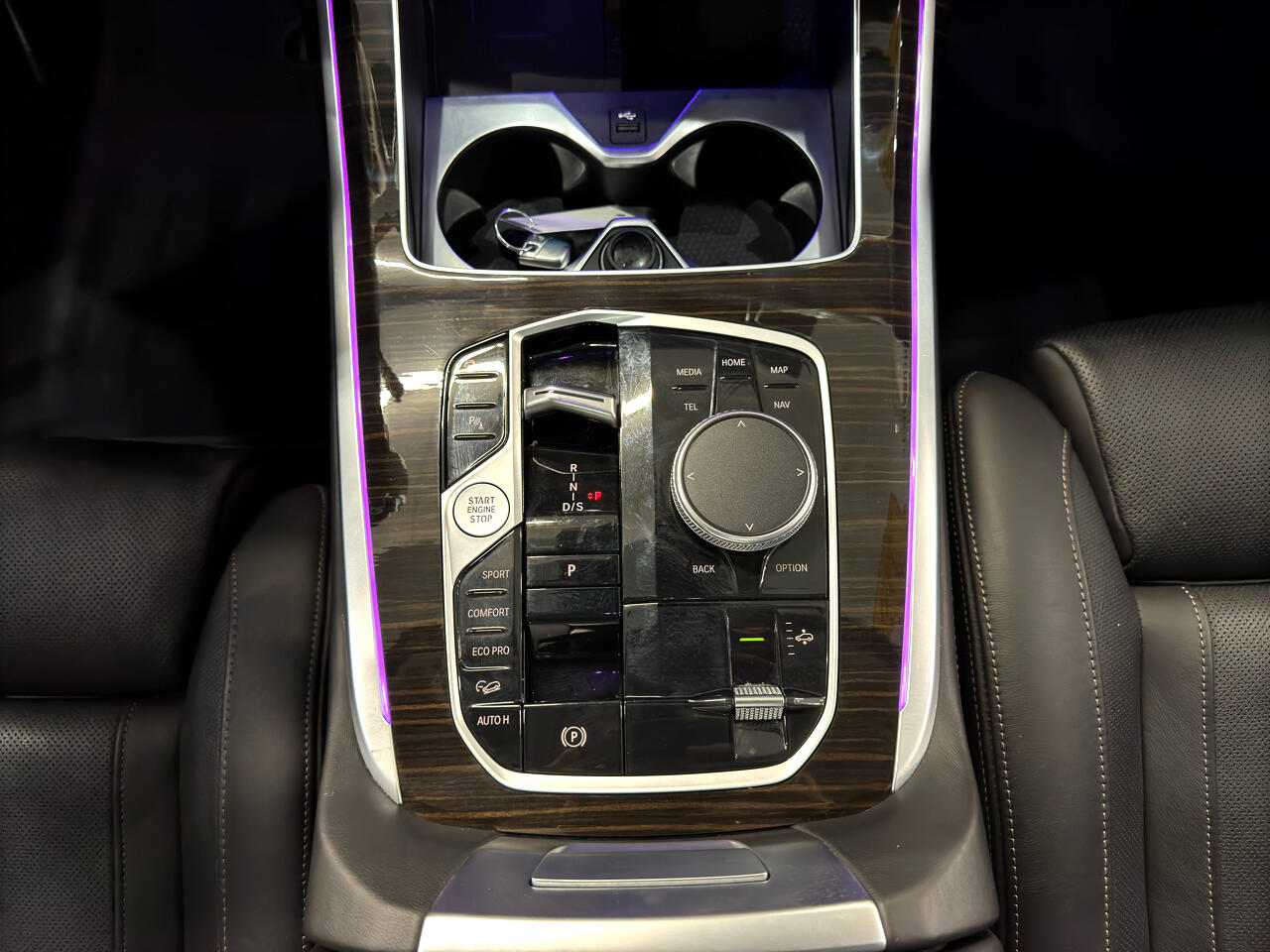 Vehicle image 37 of 54
