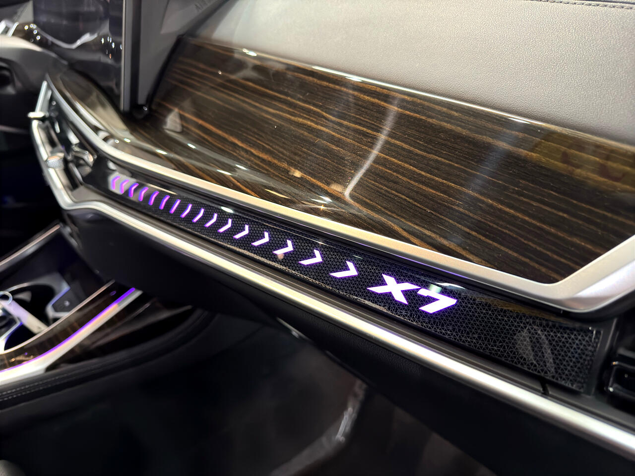 Vehicle image 52 of 54