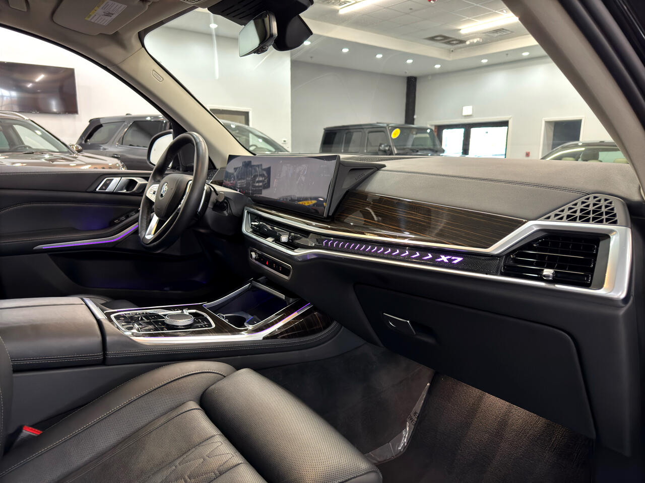 Vehicle image 51 of 54