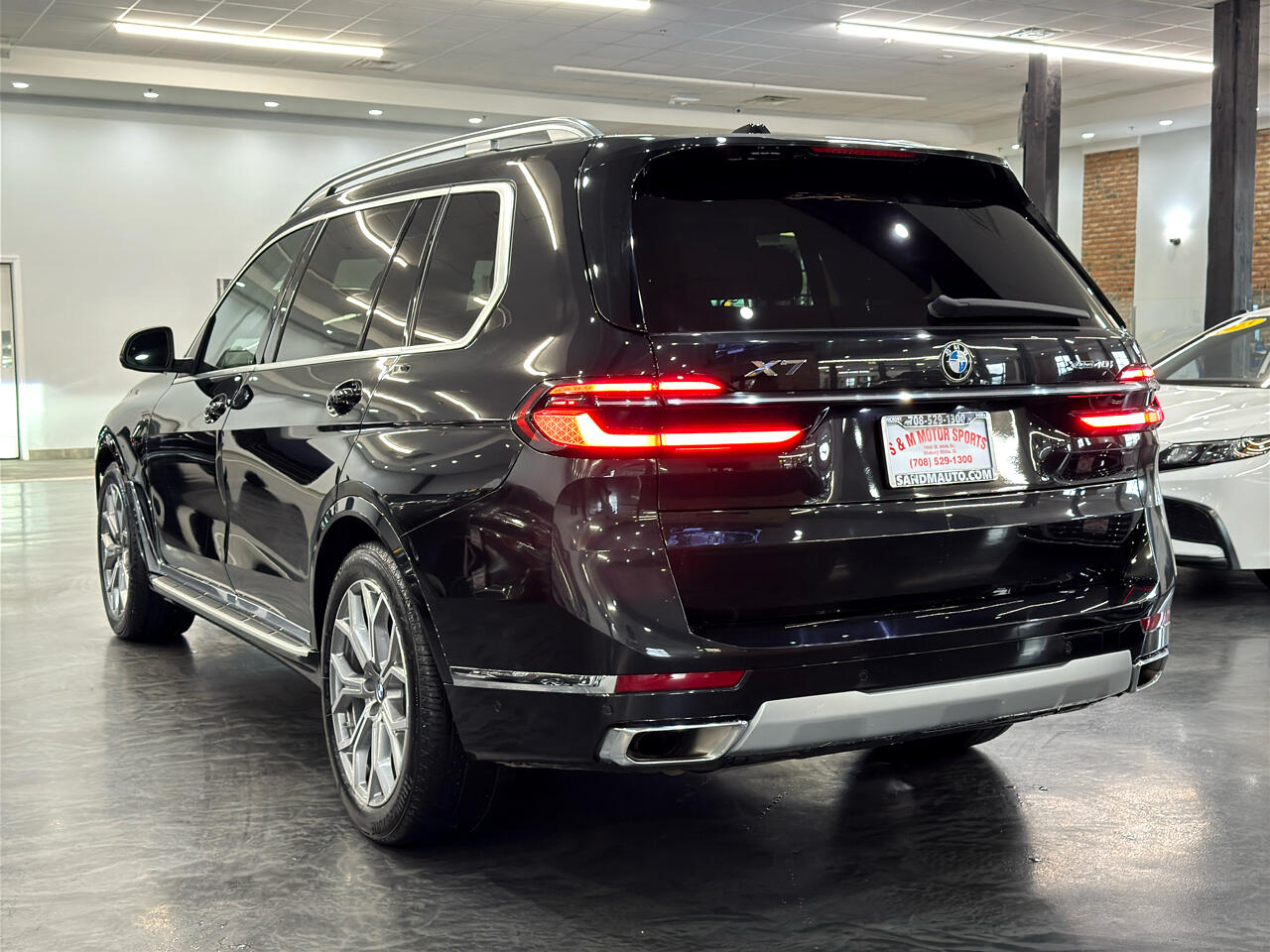 Vehicle image 18 of 54