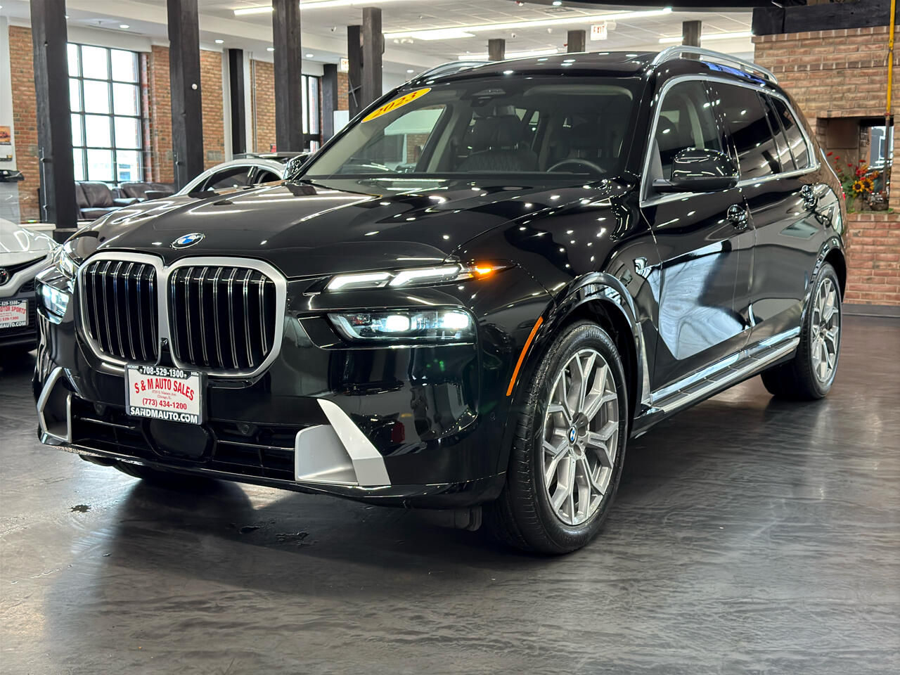 Vehicle image 4 of 54