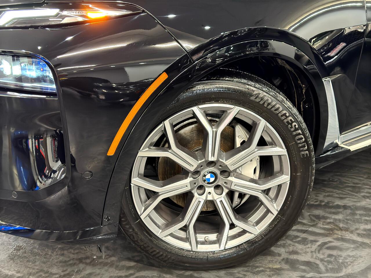 Vehicle image 21 of 54