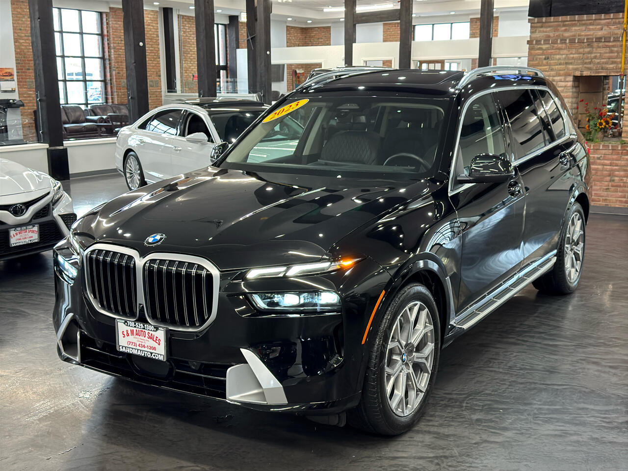 Vehicle image 5 of 54