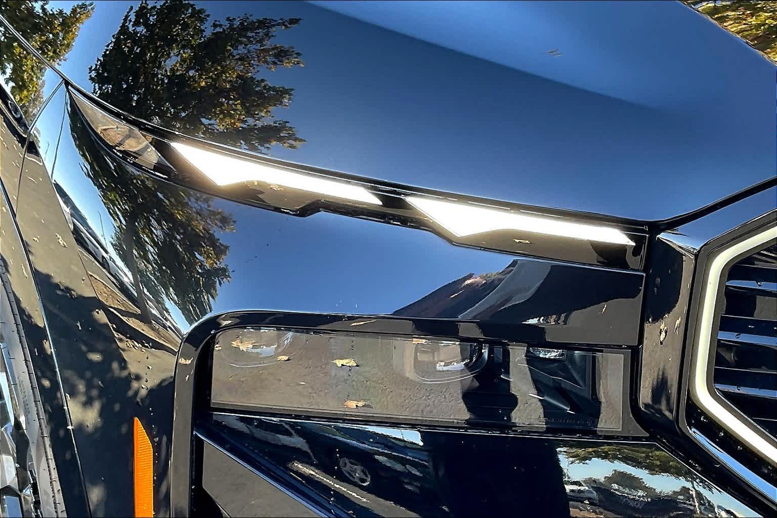 Vehicle image 33 of 36