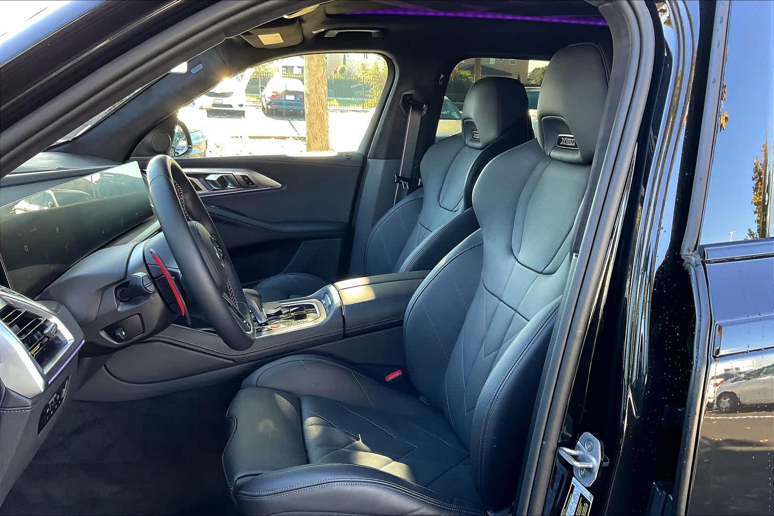 Vehicle image 11 of 36