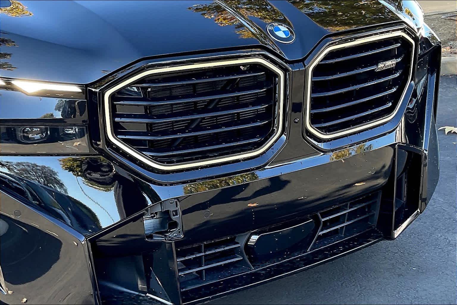 Vehicle image 34 of 36