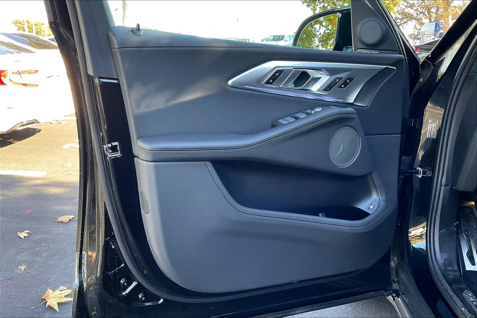 Vehicle image 24 of 36