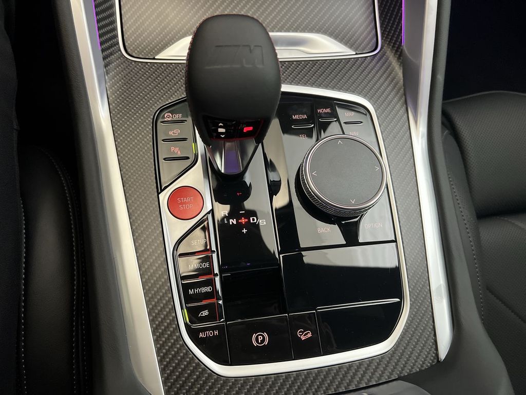 Vehicle image 21 of 29