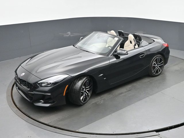 2023 BMW Z4 M40i Image 3 of 34