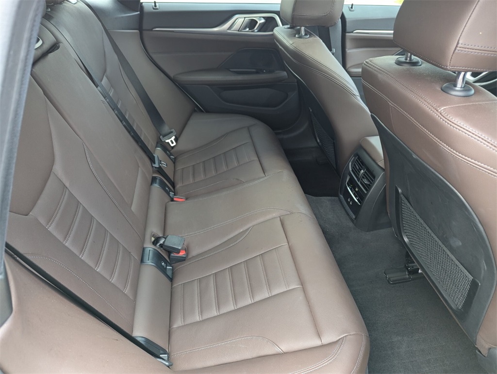 Vehicle image 13 of 30