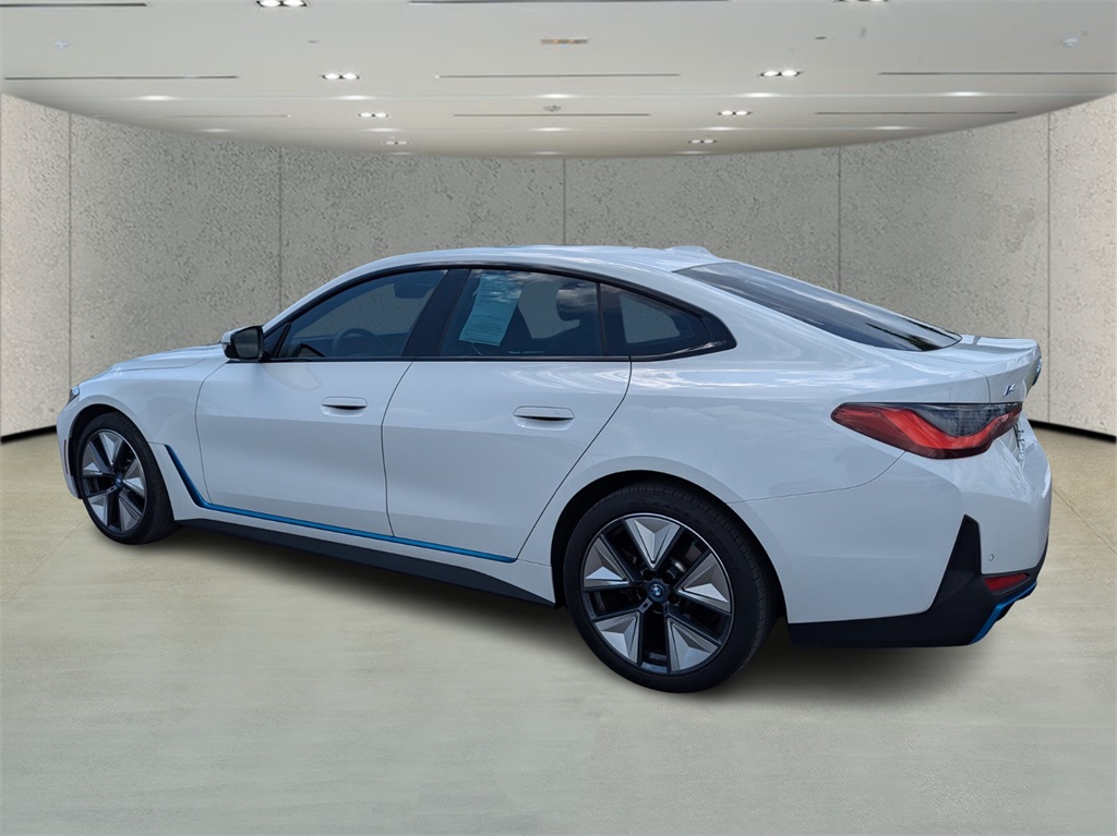 Vehicle image 7 of 30