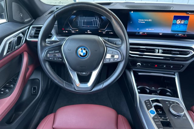 Vehicle image 13 of 28
