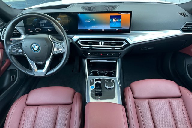 Vehicle image 12 of 28