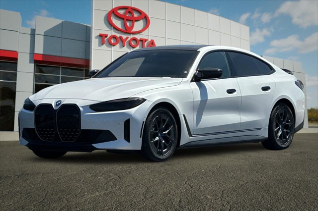 Vehicle image 1 of 28