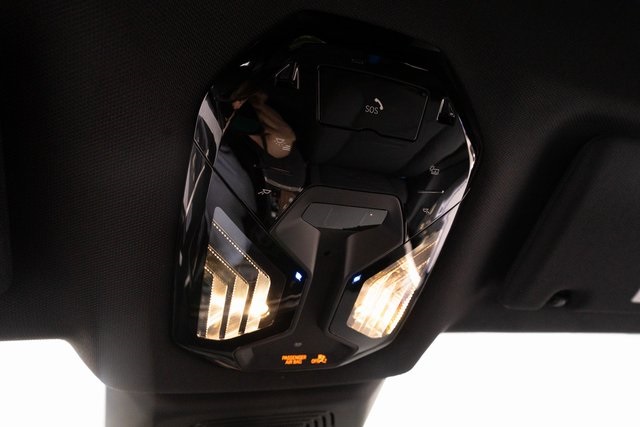 Vehicle image 22 of 40