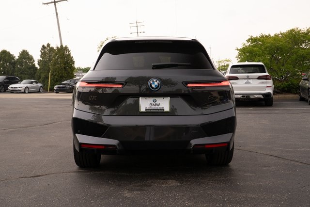 Vehicle image 5 of 40
