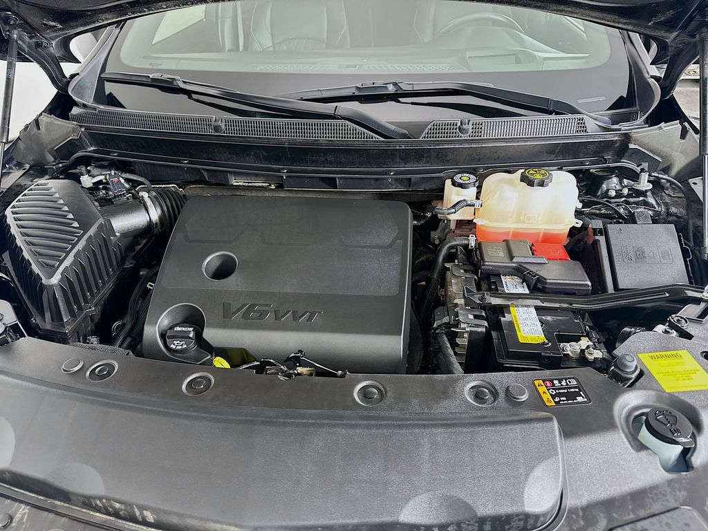 Vehicle image 9 of 34