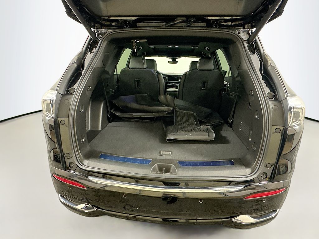 Vehicle image 12 of 34