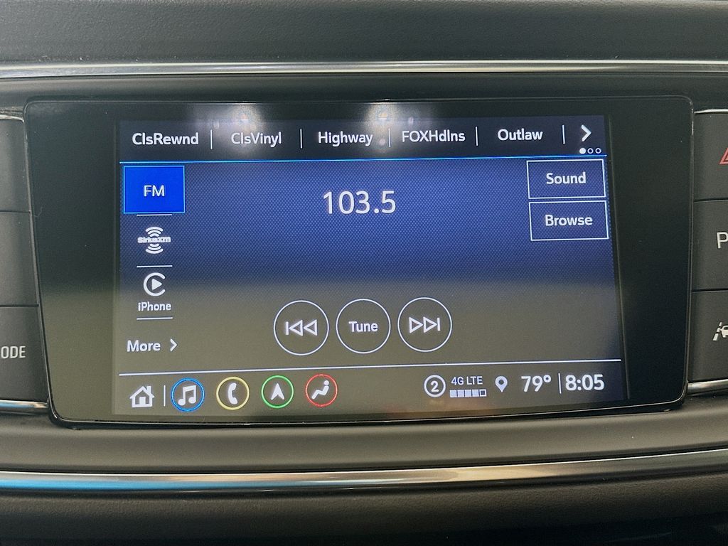 Vehicle image 27 of 34