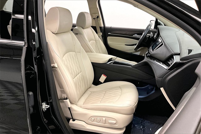 Vehicle image 9 of 42