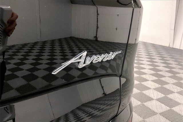 Vehicle image 10 of 42