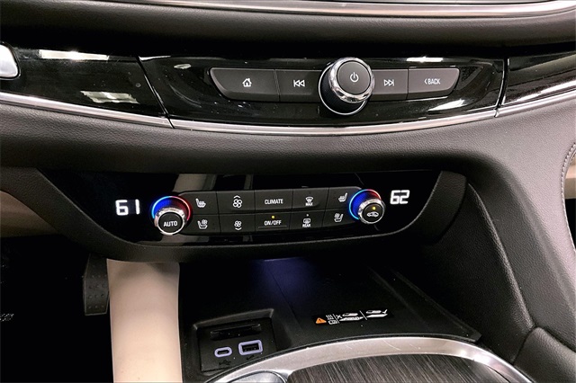 Vehicle image 29 of 42