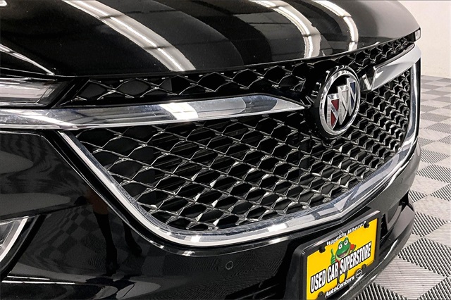 Vehicle image 33 of 42