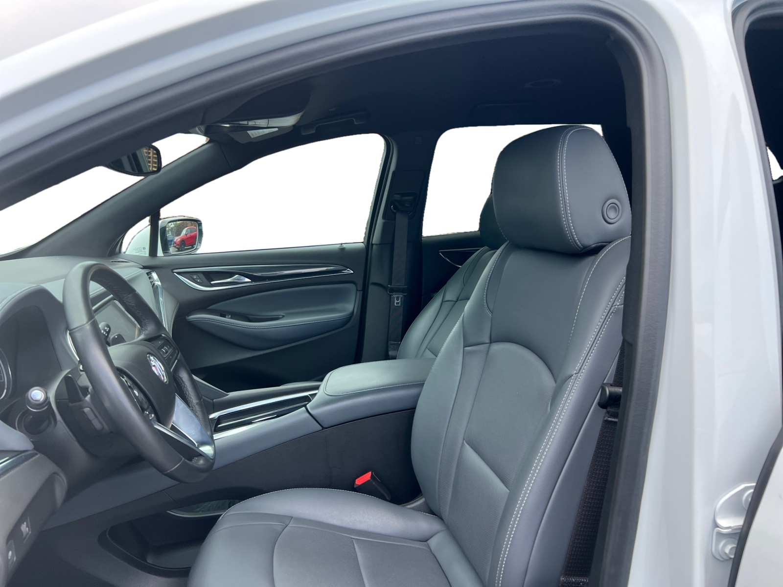 Vehicle image 13 of 23