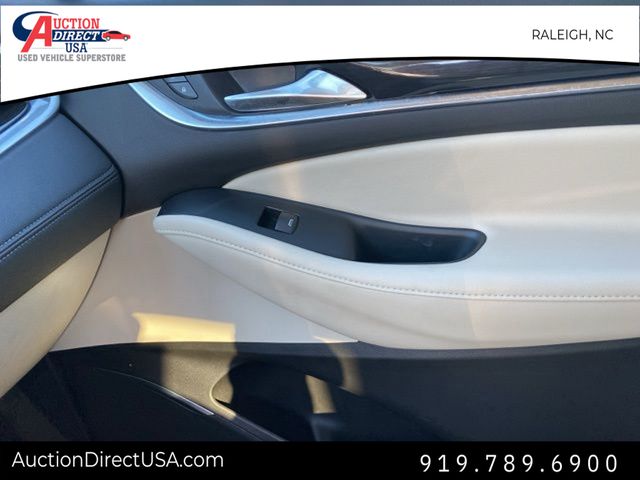 Vehicle image 29 of 34