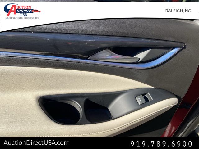 Vehicle image 20 of 34