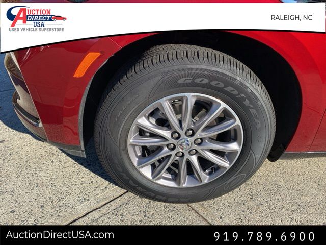 Vehicle image 9 of 34