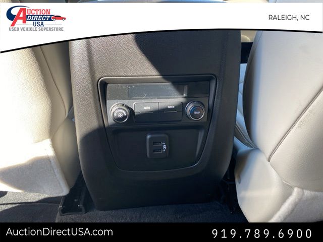 Vehicle image 28 of 34