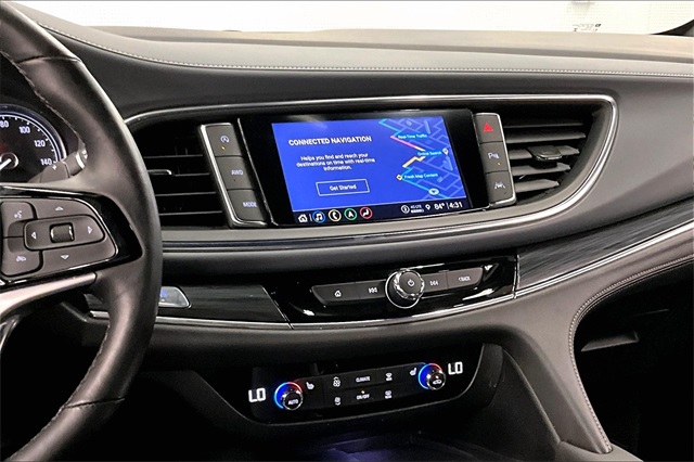 Vehicle image 8 of 44