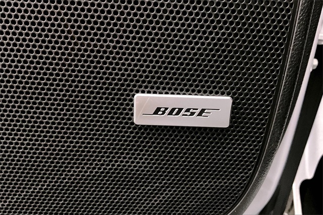 Vehicle image 28 of 44