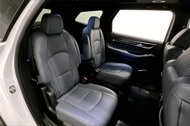 Vehicle image 22 of 44