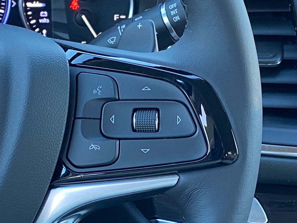 Vehicle image 11 of 31
