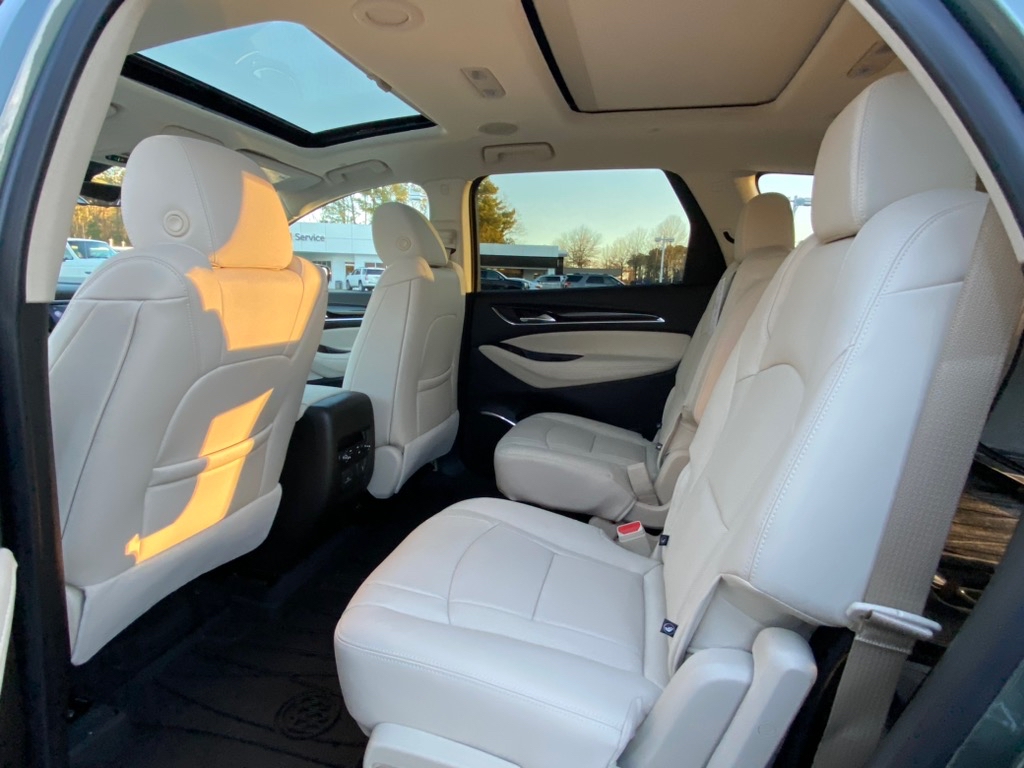 Vehicle image 26 of 31