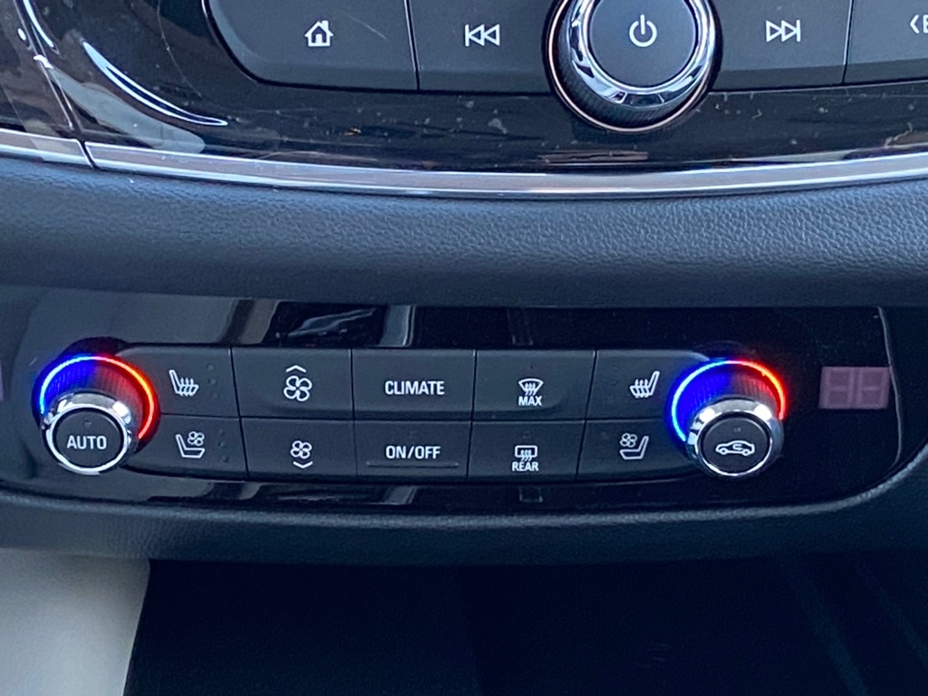 Vehicle image 13 of 31