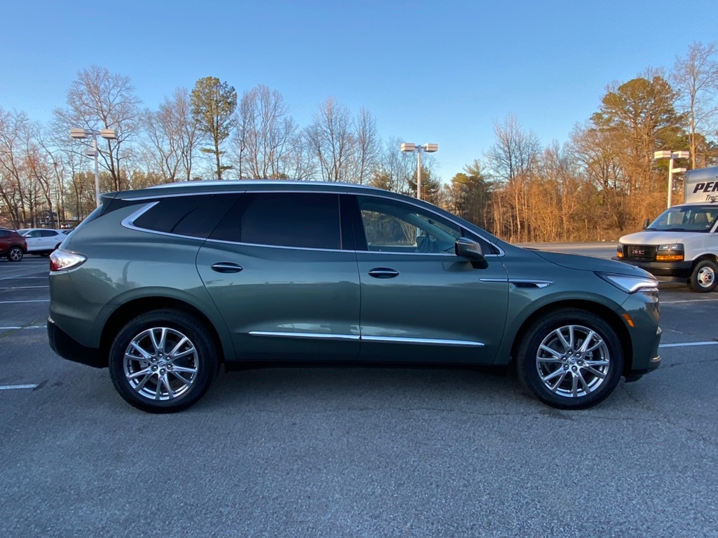 Vehicle image 4 of 31