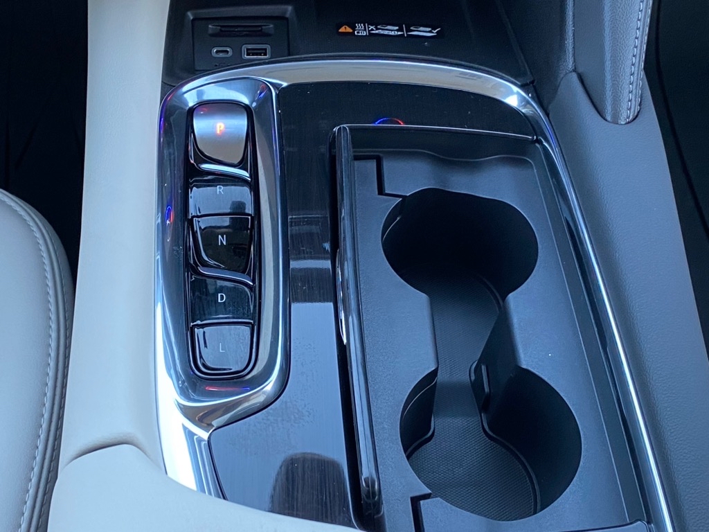 Vehicle image 14 of 31