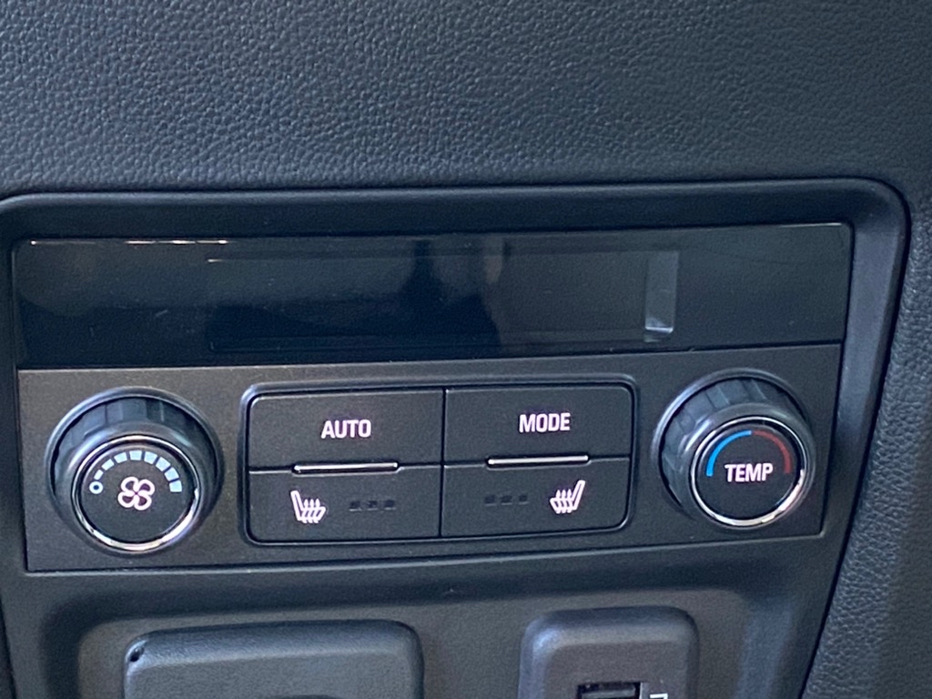 Vehicle image 28 of 31