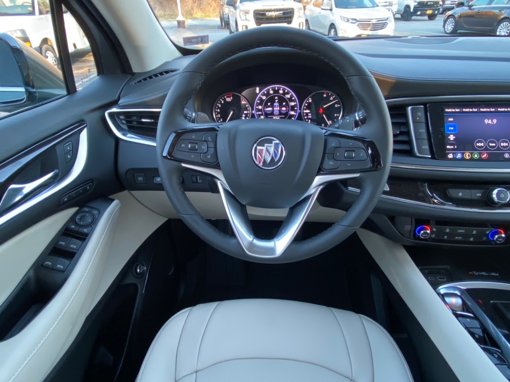 Vehicle image 9 of 31