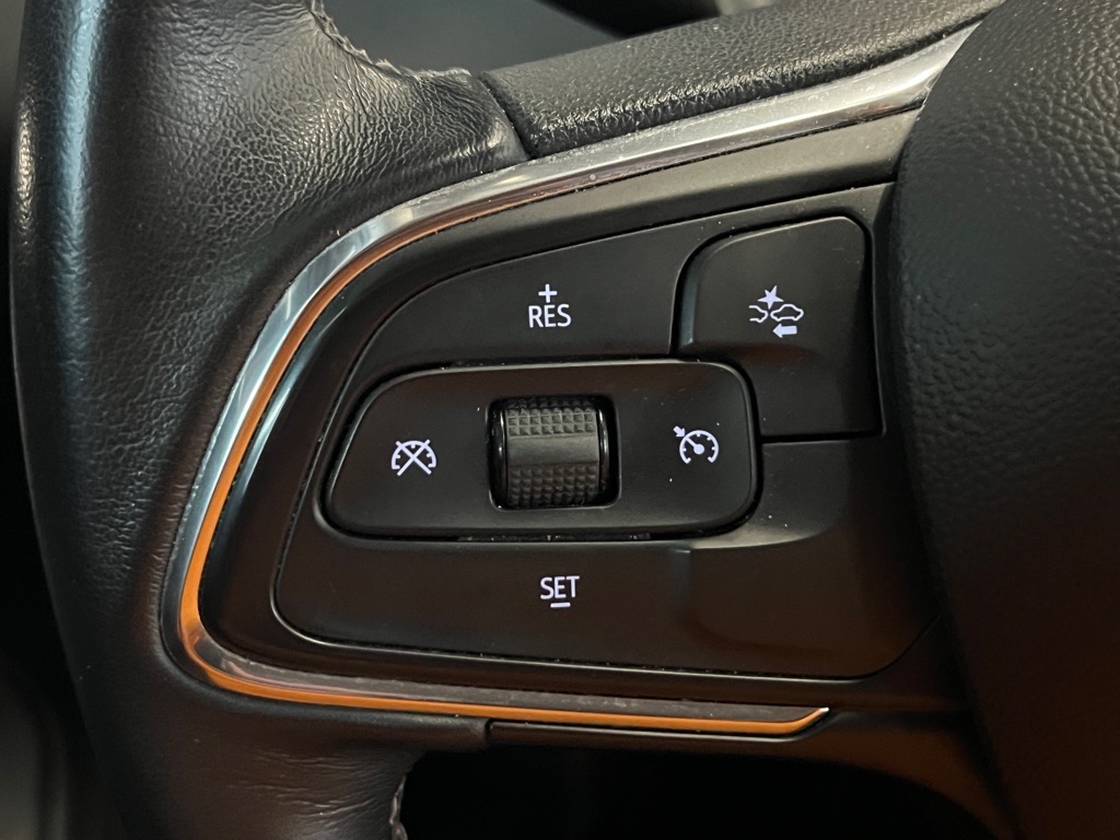 Vehicle image 10 of 24
