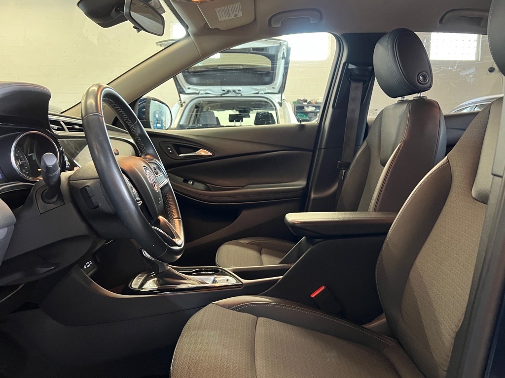 Vehicle image 7 of 24