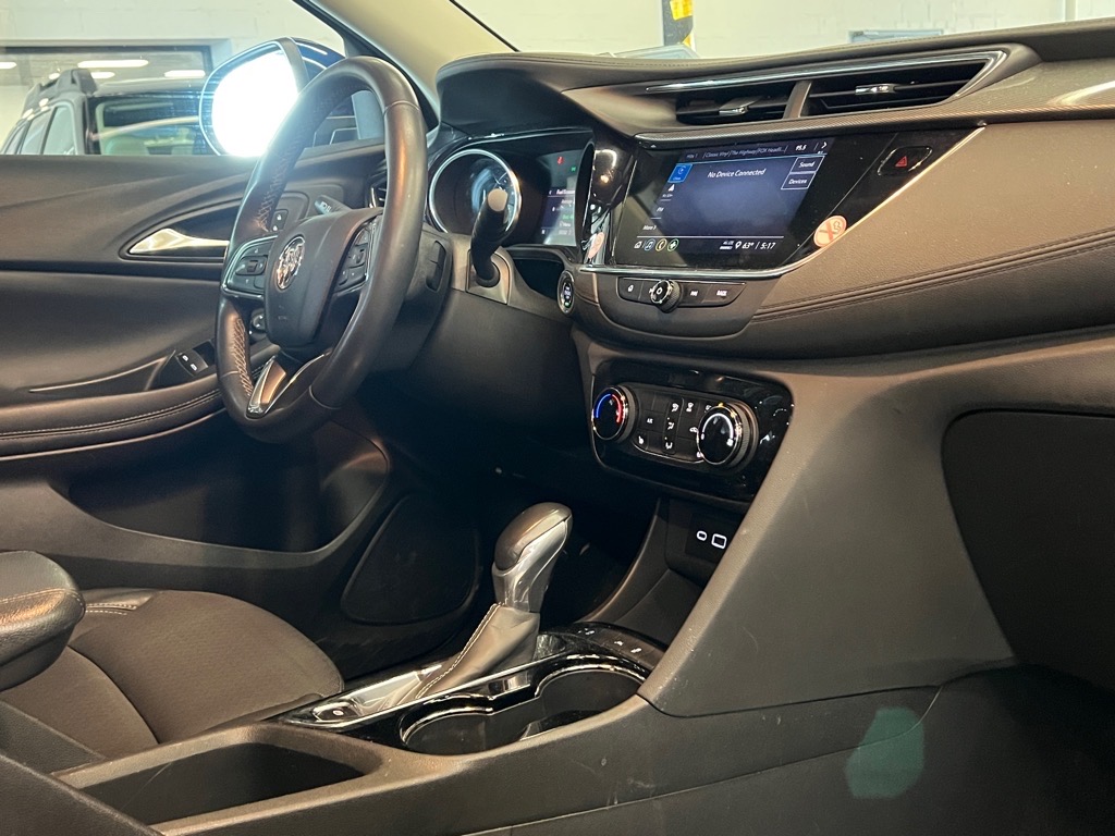 Vehicle image 23 of 24