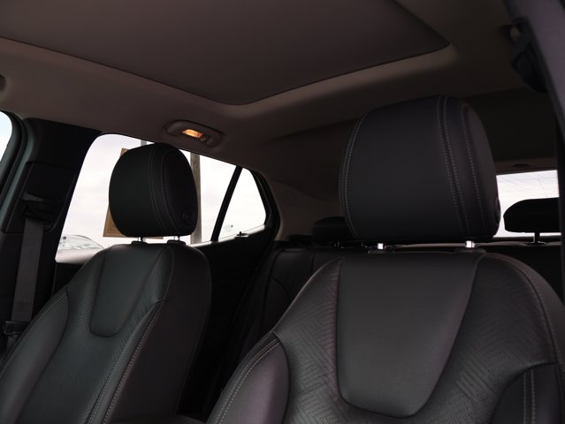 Vehicle image 26 of 43