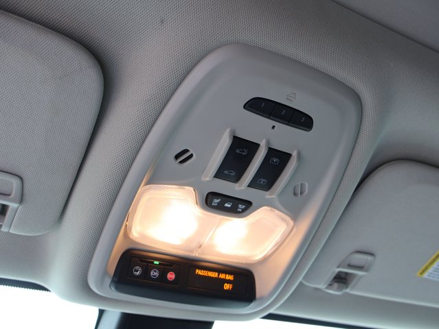 Vehicle image 41 of 43